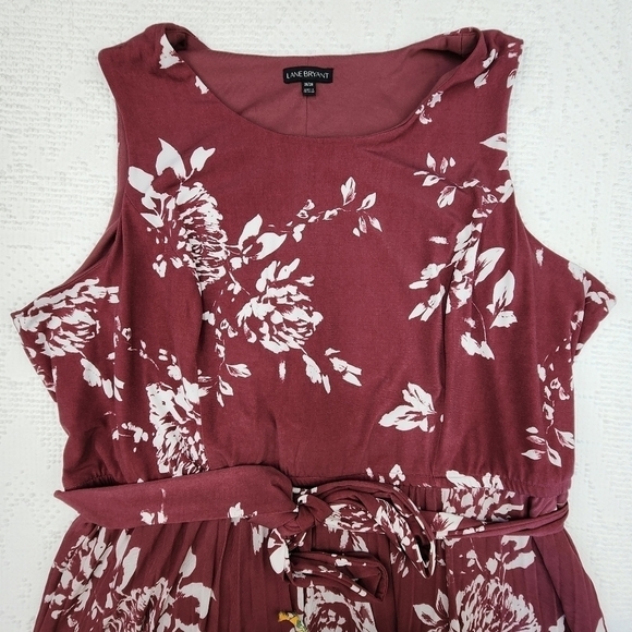 Lane Bryant Burgundy And White Floral Pleated Sleeveless Midi Dress Size 26/28 - Picture 3 of 10